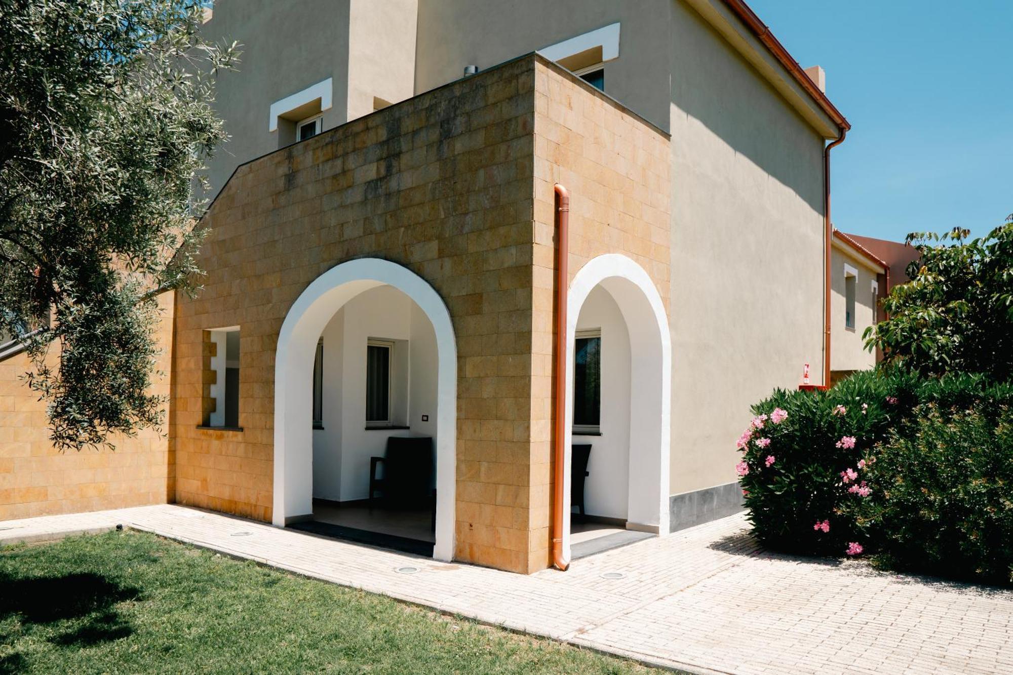 Residence Archimede ファヌザ エクステリア 写真